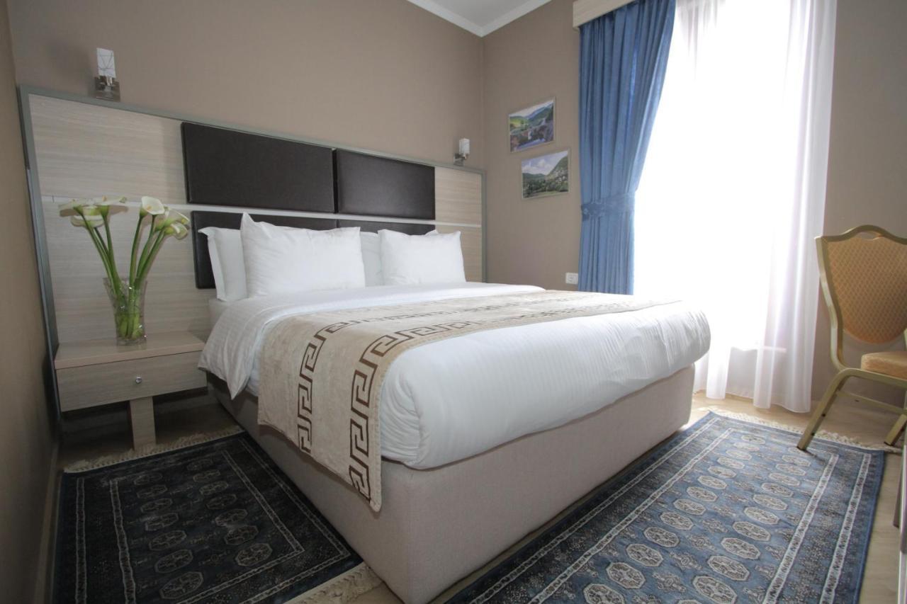 Capital Tirana Hotel Bruci מראה חיצוני תמונה