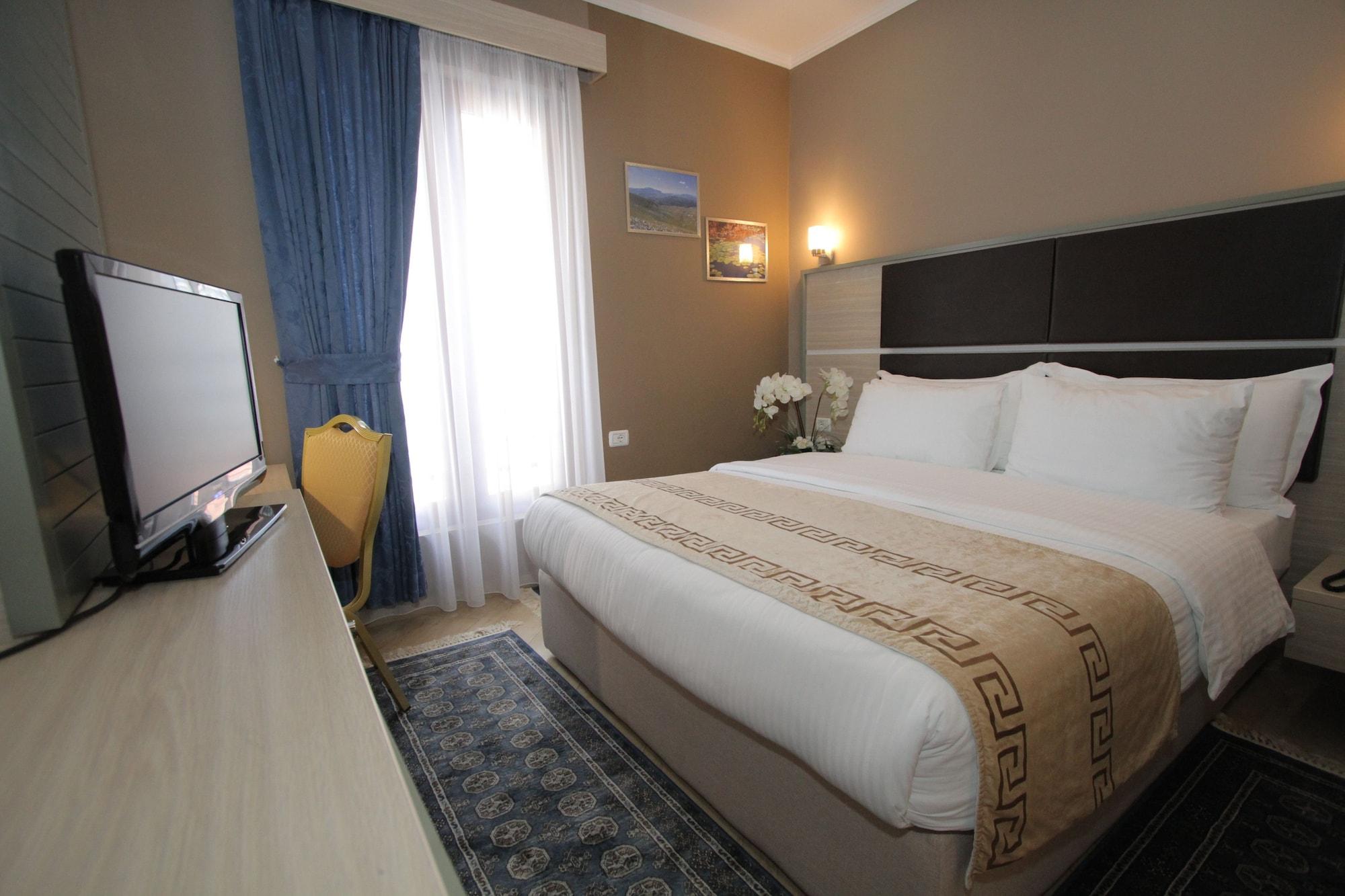 Capital Tirana Hotel Bruci מראה חיצוני תמונה