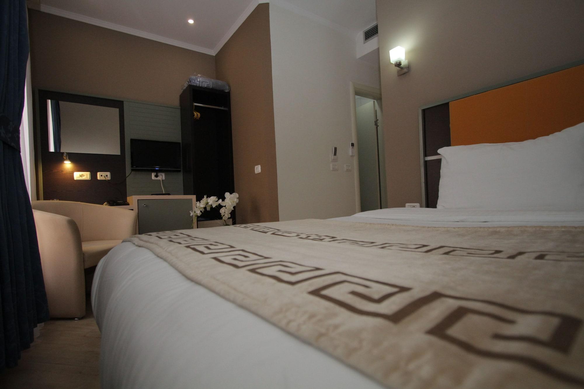 Capital Tirana Hotel Bruci מראה חיצוני תמונה