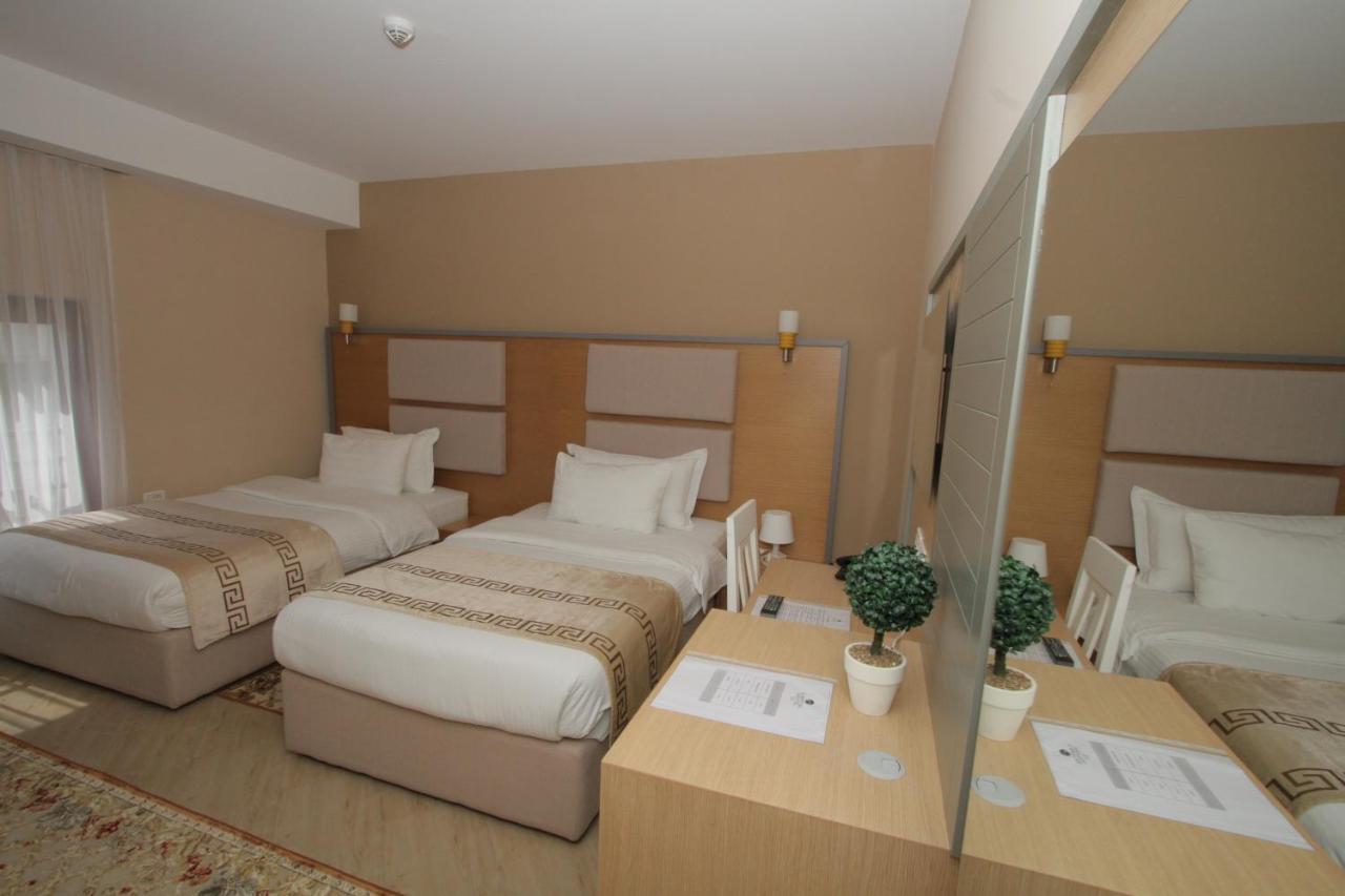 Capital Tirana Hotel Bruci מראה חיצוני תמונה